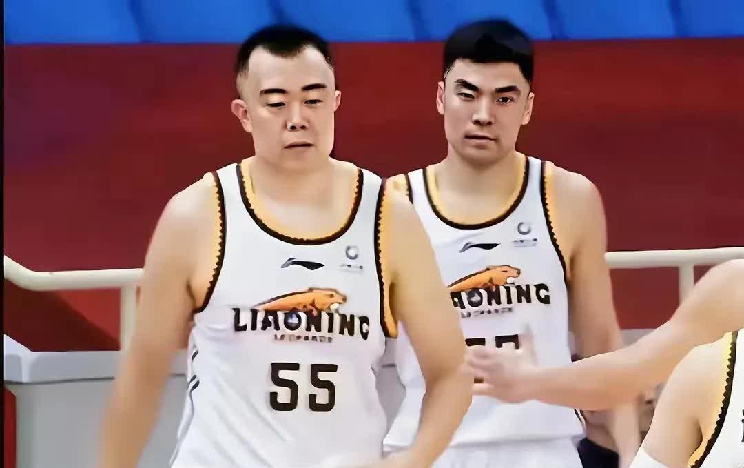 包含佩鲁贾胜负不一，积分榜略显起伏的词条